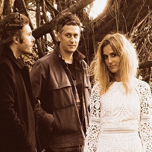 Billie & The Bell 11. april kl. 21:00