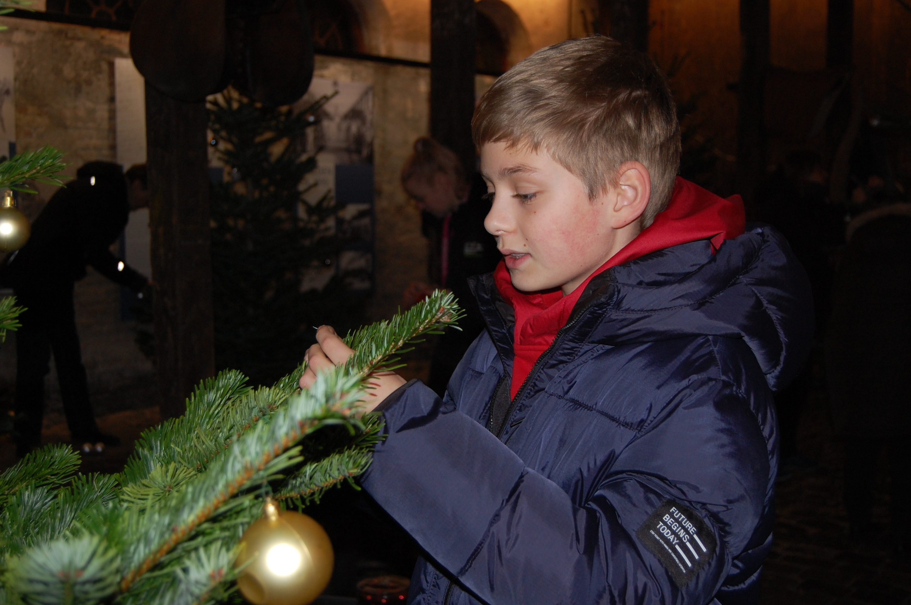 Julepyntedag - Giv en hånd 24. november kl. 16:00