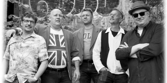 Dire Straits Jam 01. april kl. 21:00