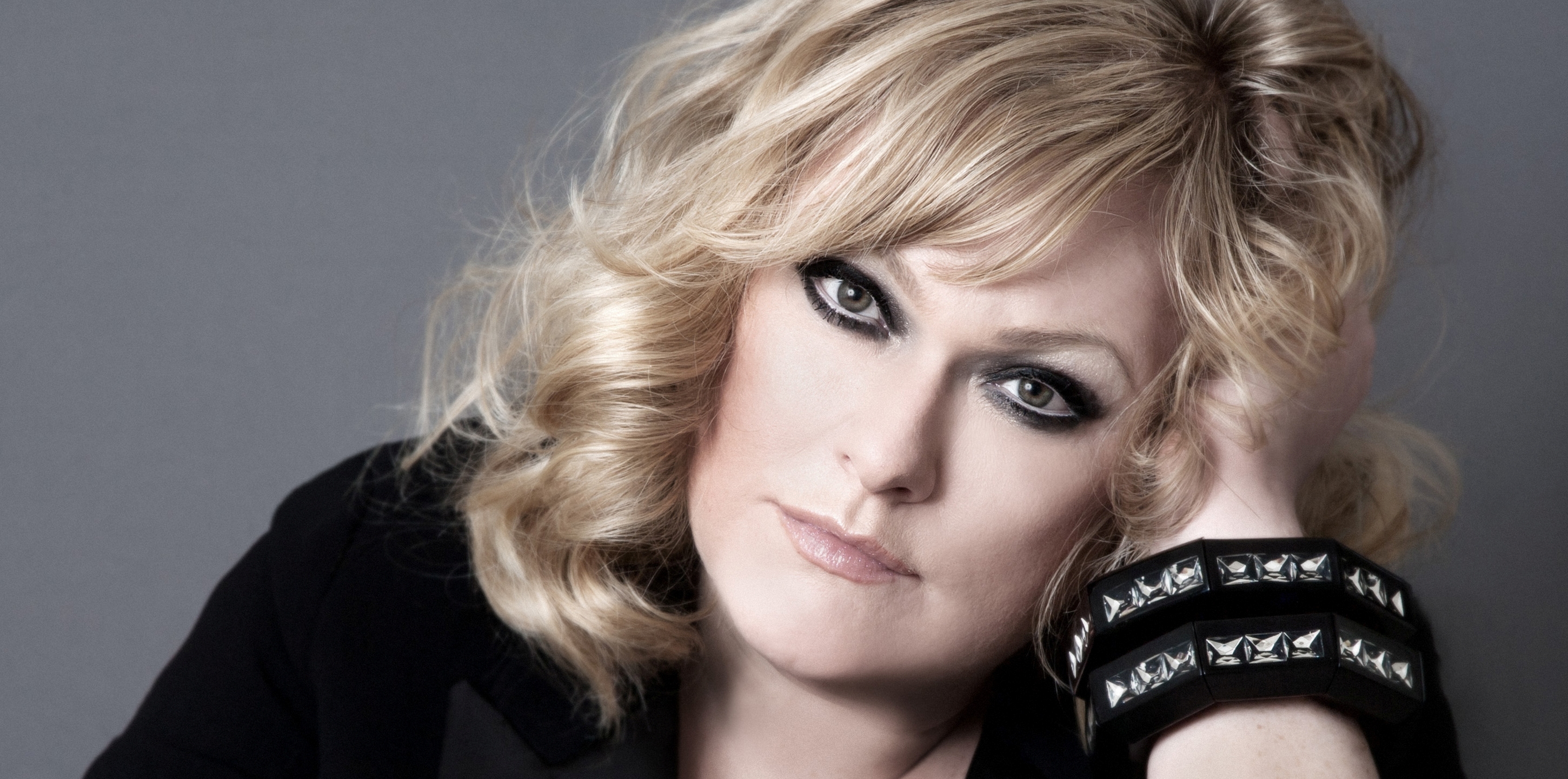Vershuset præsenterer: Maria Carmen Koppel  21. oktober kl. 21:30