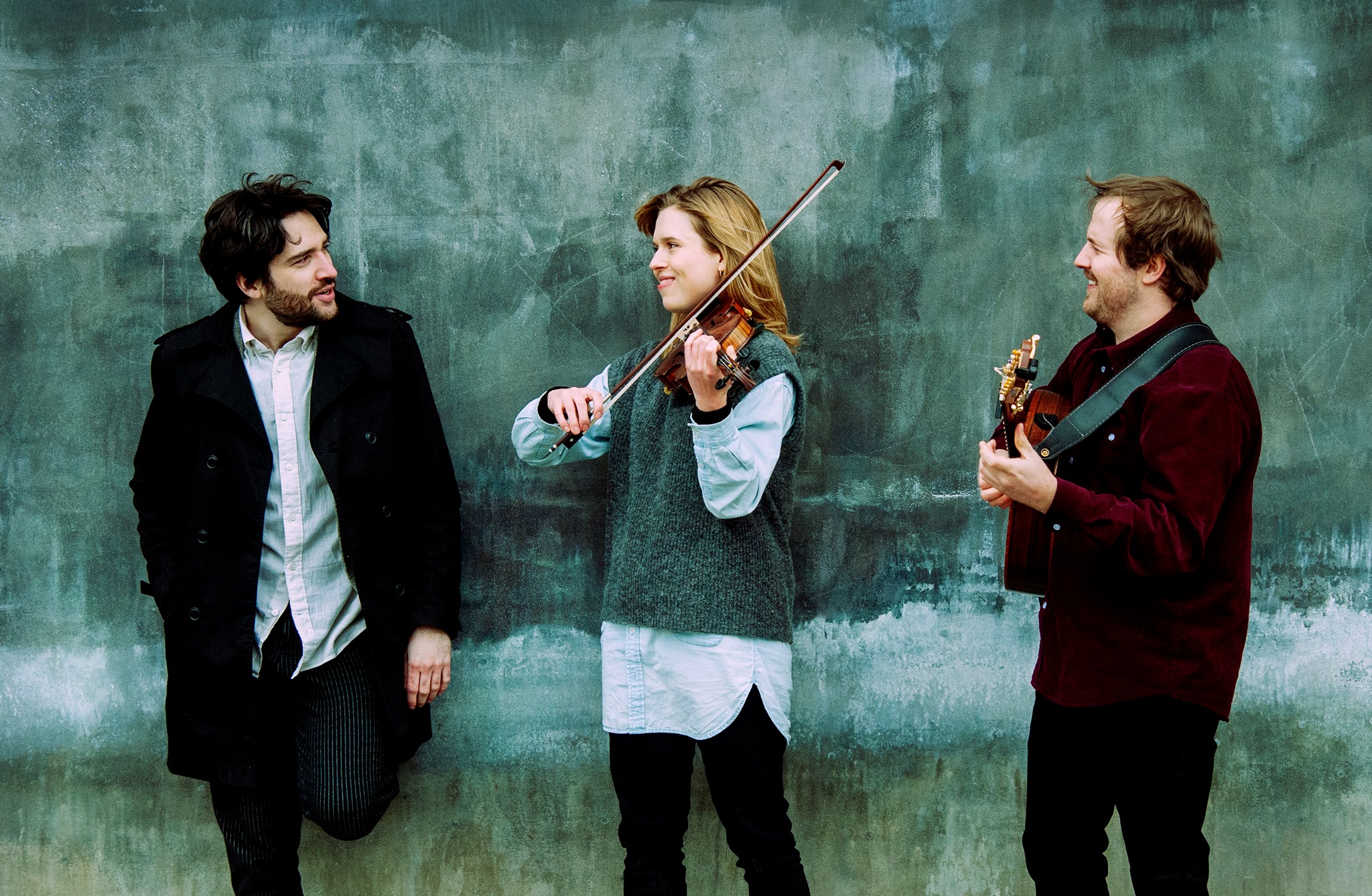 Intim koncert & talk med folkemusiktrioen Stundom 11. september kl. 14:00